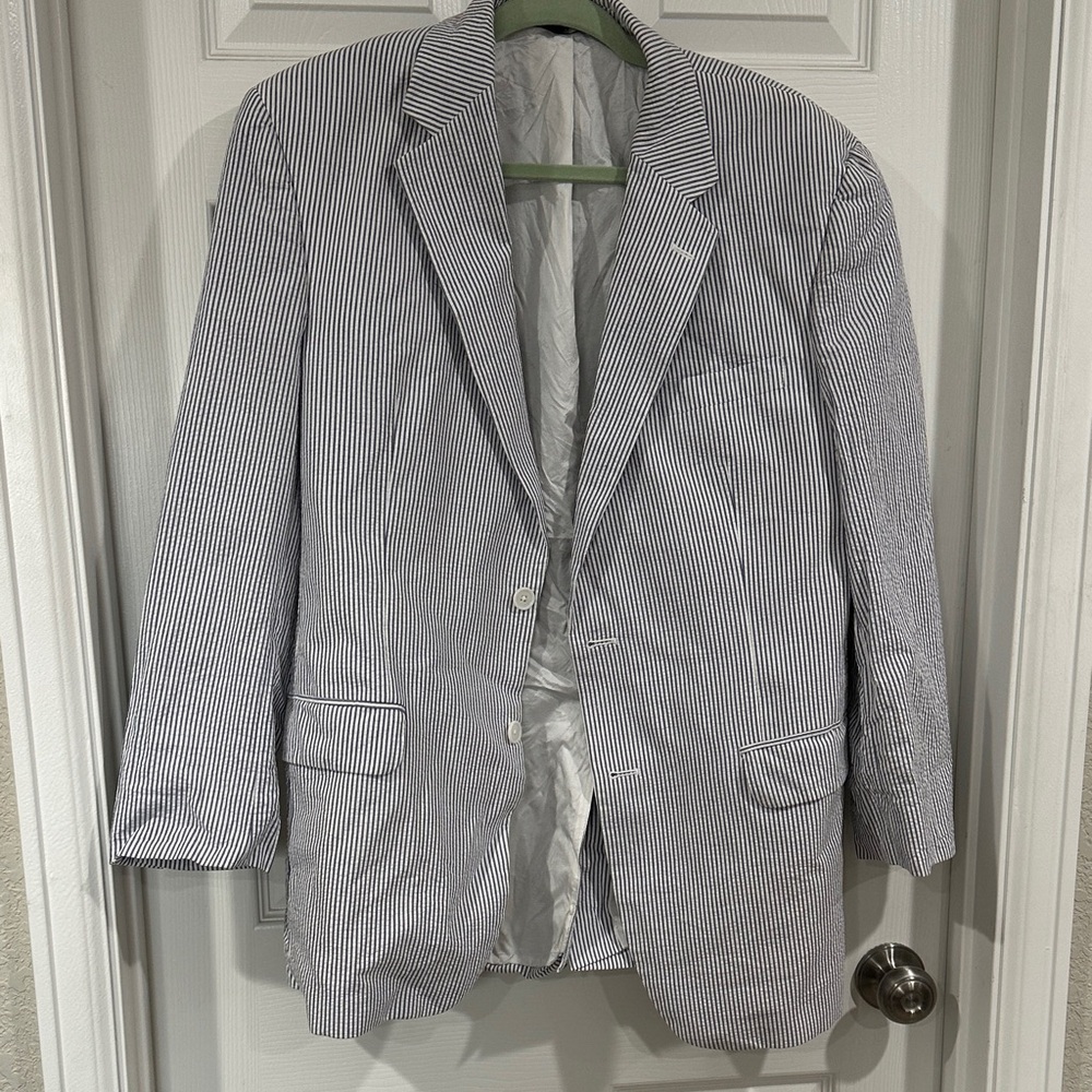 5 for $40. Bundle & Save! Jos. A. Bank Seersucker Navy and White Striped Blazer